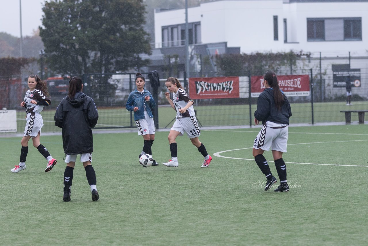 Bild 138 - B-Juniorinnen FC St.Pauli . Braedstrup IF : Ergebnis: 4:1